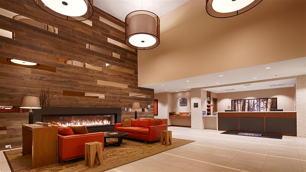 Mountain View Inn & Suites Sundre Interior photo