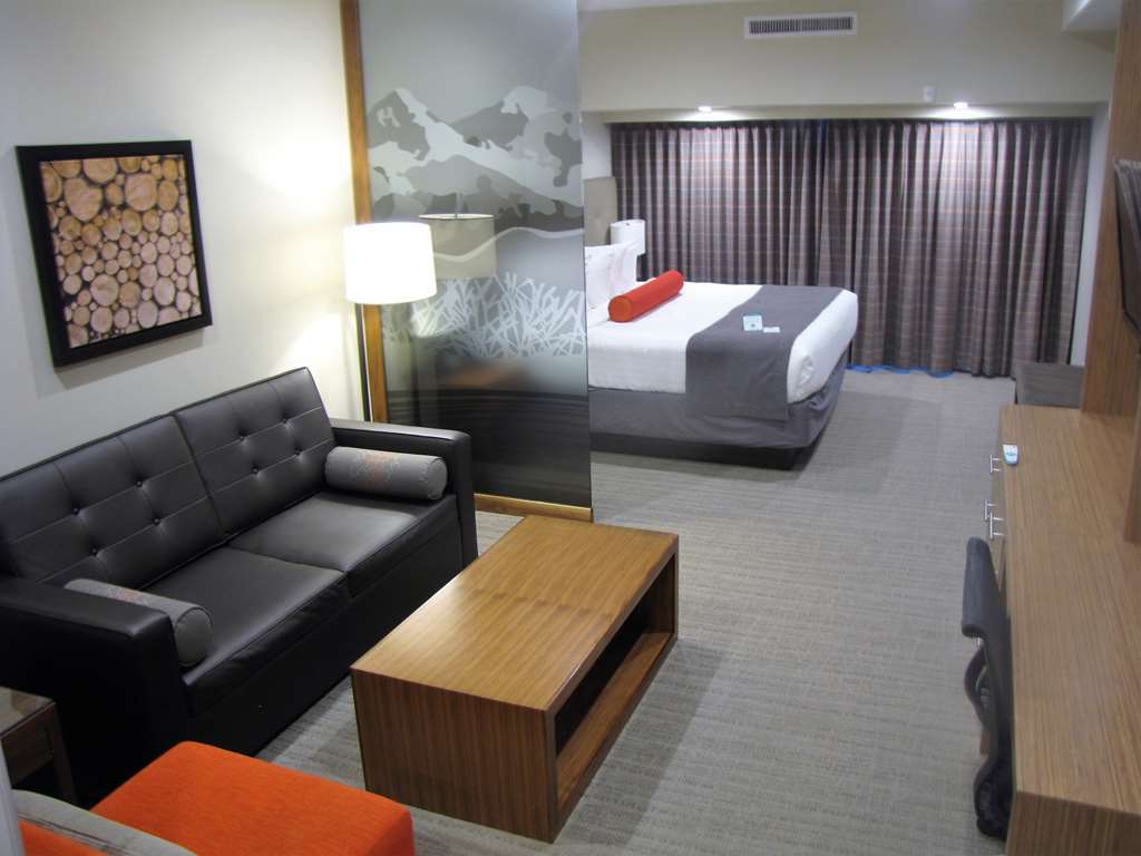 Mountain View Inn & Suites Sundre Room photo